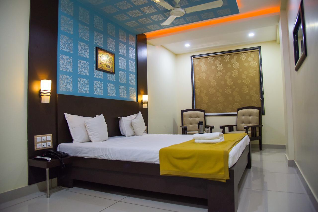 Hotel Tulsi Residency Bhuj Eksteriør bilde