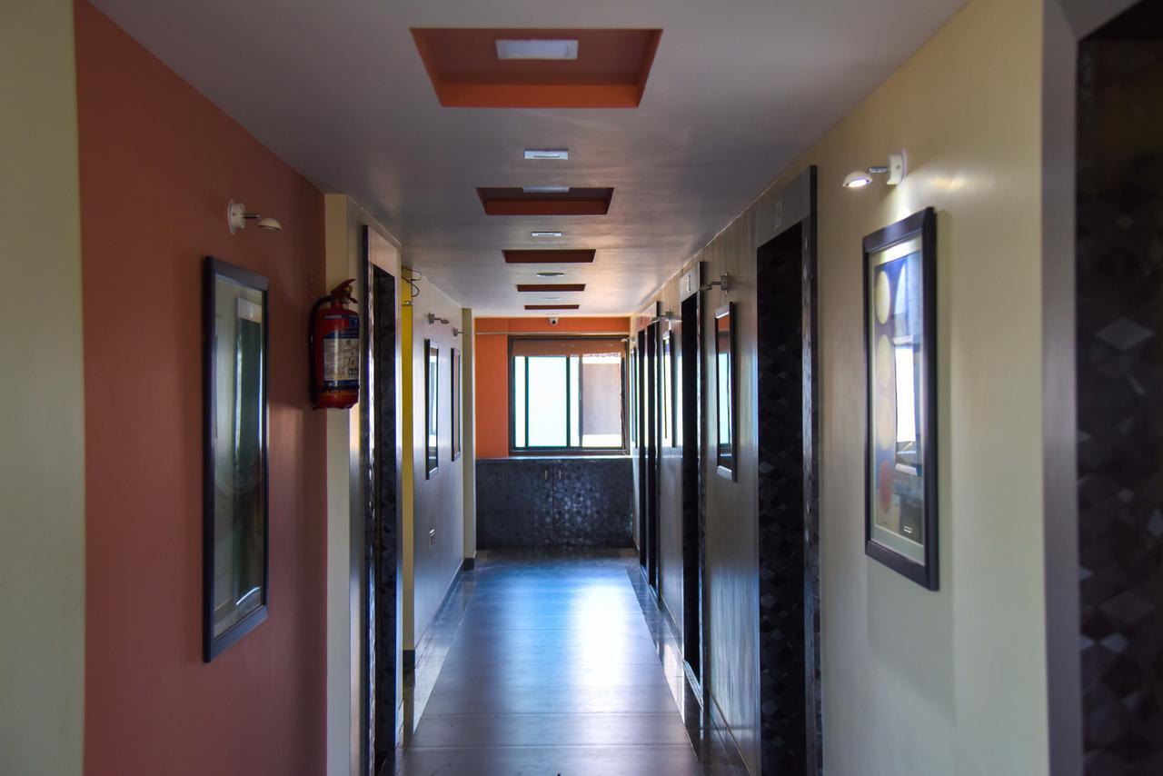 Hotel Tulsi Residency Bhuj Eksteriør bilde