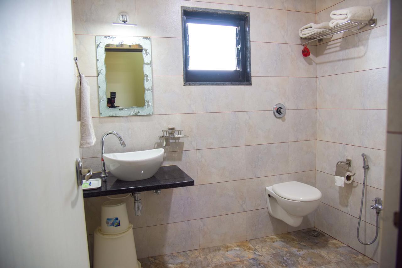 Hotel Tulsi Residency Bhuj Eksteriør bilde