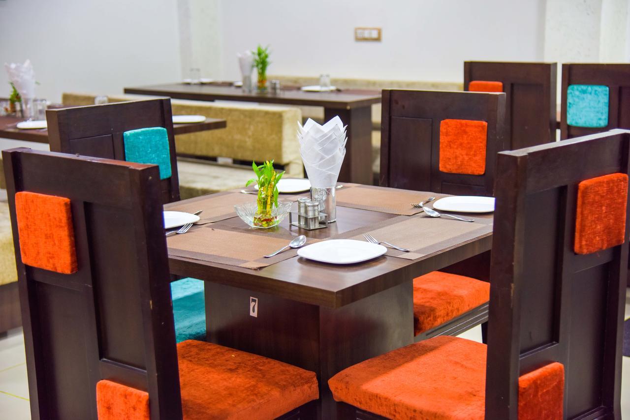 Hotel Tulsi Residency Bhuj Eksteriør bilde