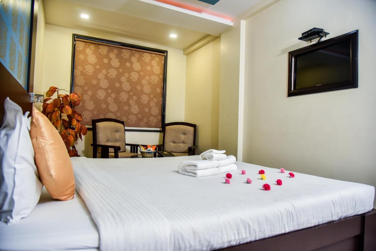 Hotel Tulsi Residency Bhuj Eksteriør bilde